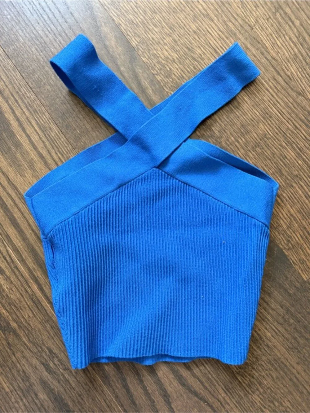 Aritzia Babaton Sculpt Knit Criss Cross Cropped Tank size XS